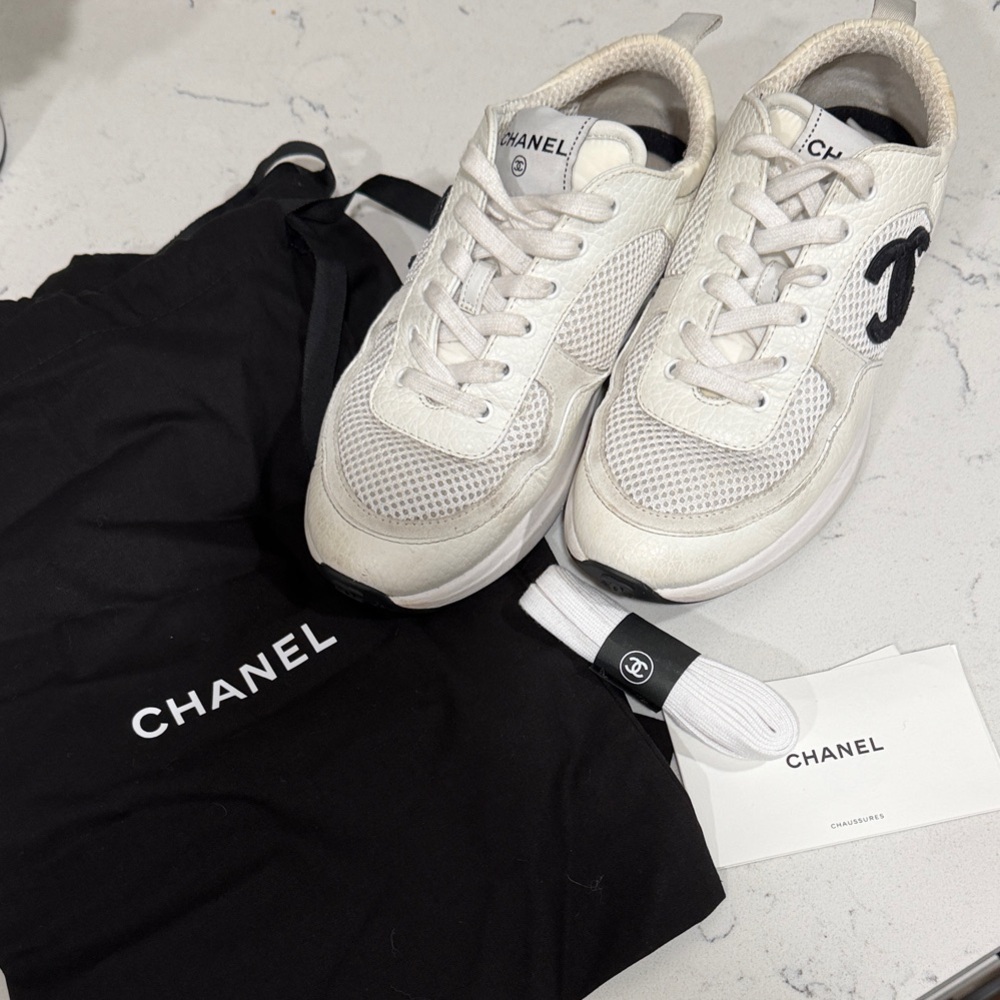 CHANEL Women's Cream and Black Sneakers Size 37.5 - Picture 7 of 7